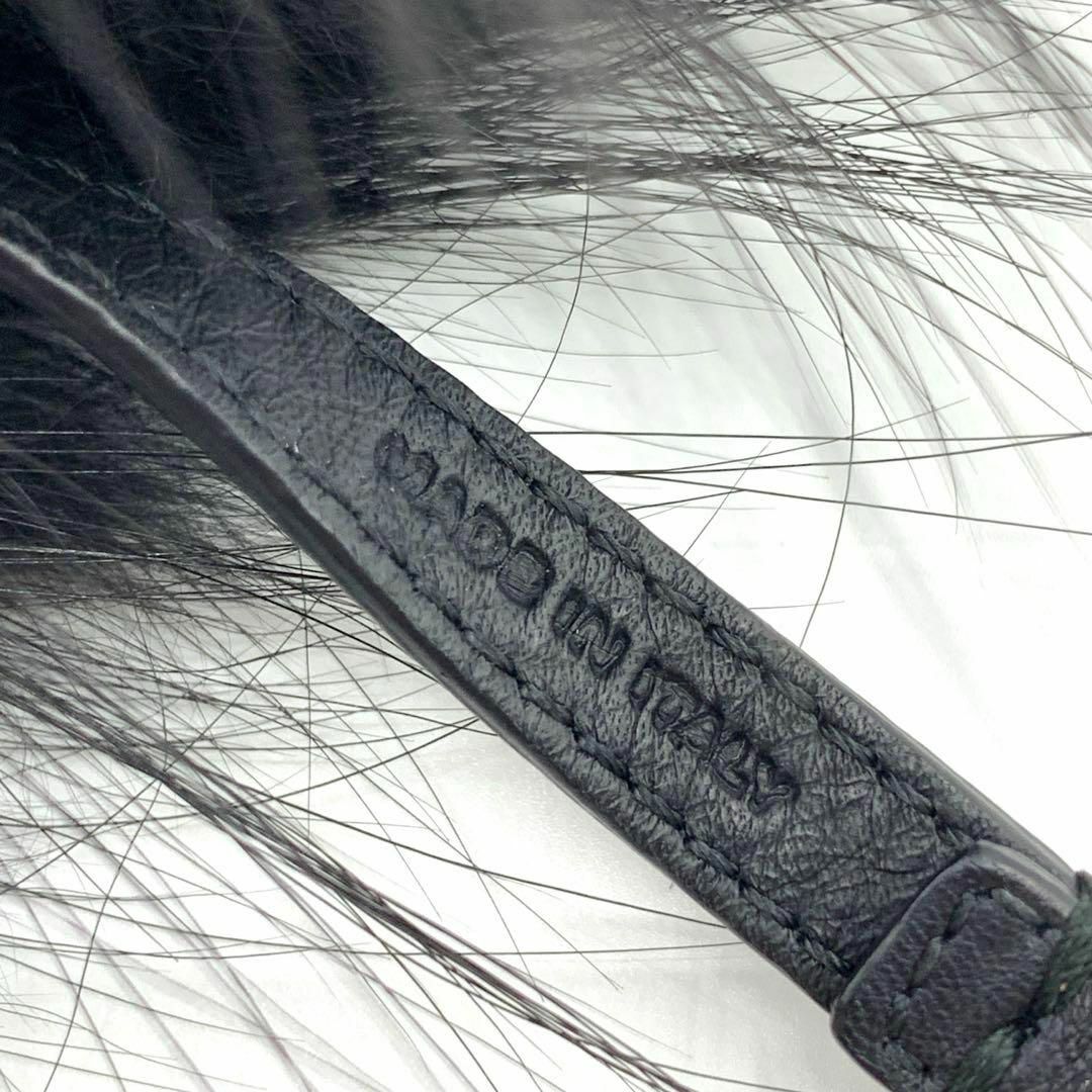 FENDI(フェンディ)のレア　FENDI　フェンディ　バグズ　チャーム　キーホルダー　ブラック　イエロー レディースのファッション小物(キーホルダー)の商品写真