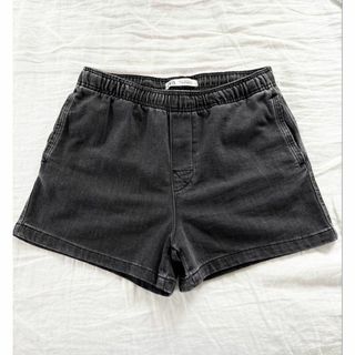 ザラ(ZARA)の美品 ZARA ザラ デニム ブラック パンツ ハーフパンツ ショートパンツ(ショートパンツ)
