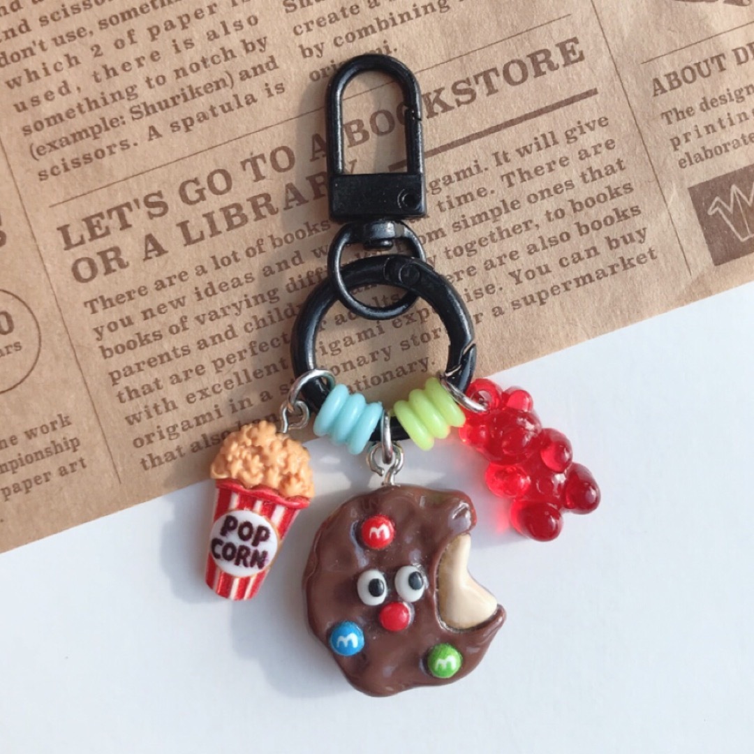 じゃらじゃらキーホルダー ハンドメイドのアクセサリー(キーホルダー/ストラップ)の商品写真