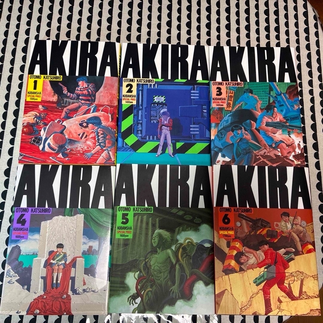 大友克洋/AKIRAアキラ全巻セット(3､4巻はシュリンク付き)美品 エンタメ/ホビーの漫画(青年漫画)の商品写真
