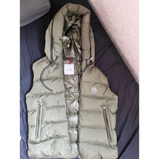 モンクレール(MONCLER)のモンクレール ダウンベスト メンズ サイズ2 カーキ系 MONCLER(ダウンベスト)