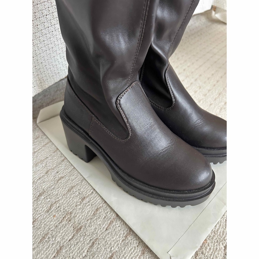 who's who Chico(フーズフーチコ)のchico チコ　厚底チャンキーストレッチロングブーツ　ブラウン レディースの靴/シューズ(ブーツ)の商品写真