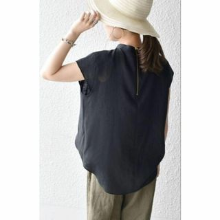 シップス(SHIPS)のSHIPS テレデランジップスタンドカラーブラウス 手洗い可能 ブラックM(シャツ/ブラウス(半袖/袖なし))