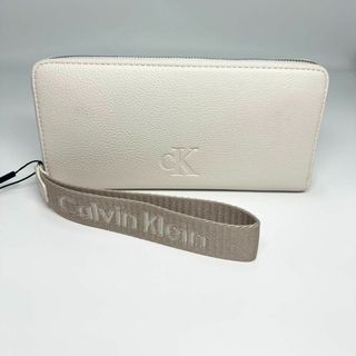 カルバンクライン(Calvin Klein)の☆新品☆Calvin Klein ホワイトレザー長財布(財布)