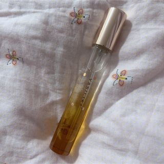 ヴァシリエヴァ(VASILIEVA)の美品　VASILISA 香水 パルファム オードパルファム　マイグロウ　トラベル(香水(女性用))