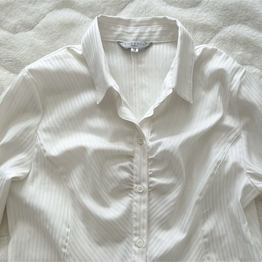 【美品】Yシャツ スーツシャツ 白 L スキッパー ギャザー レディースのトップス(シャツ/ブラウス(長袖/七分))の商品写真