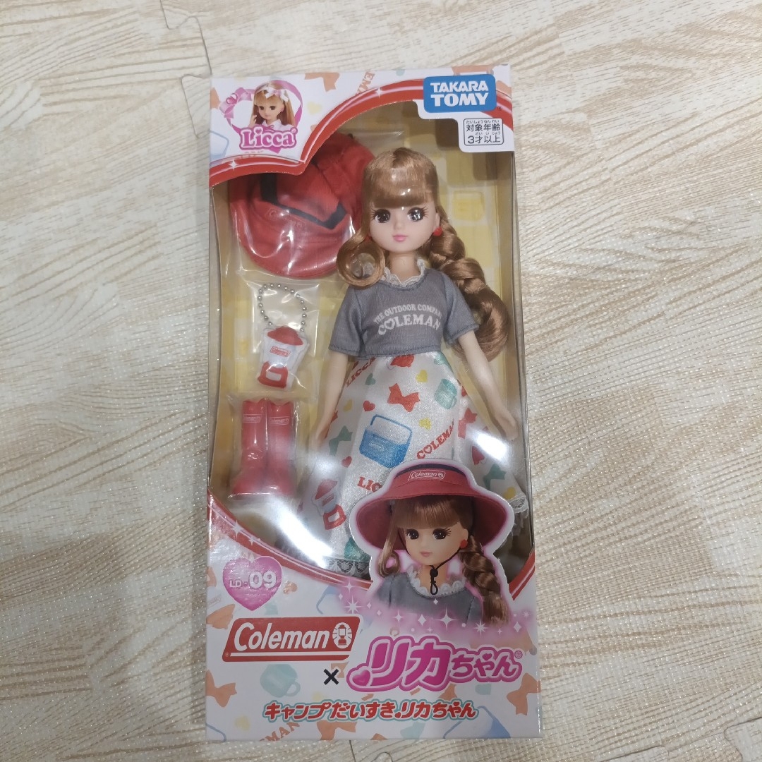 リカちゃん(リカチャン)の【新品未開封】リカちゃん人形　キャンプだいすき　リカちゃん　コールマン エンタメ/ホビーのおもちゃ/ぬいぐるみ(キャラクターグッズ)の商品写真