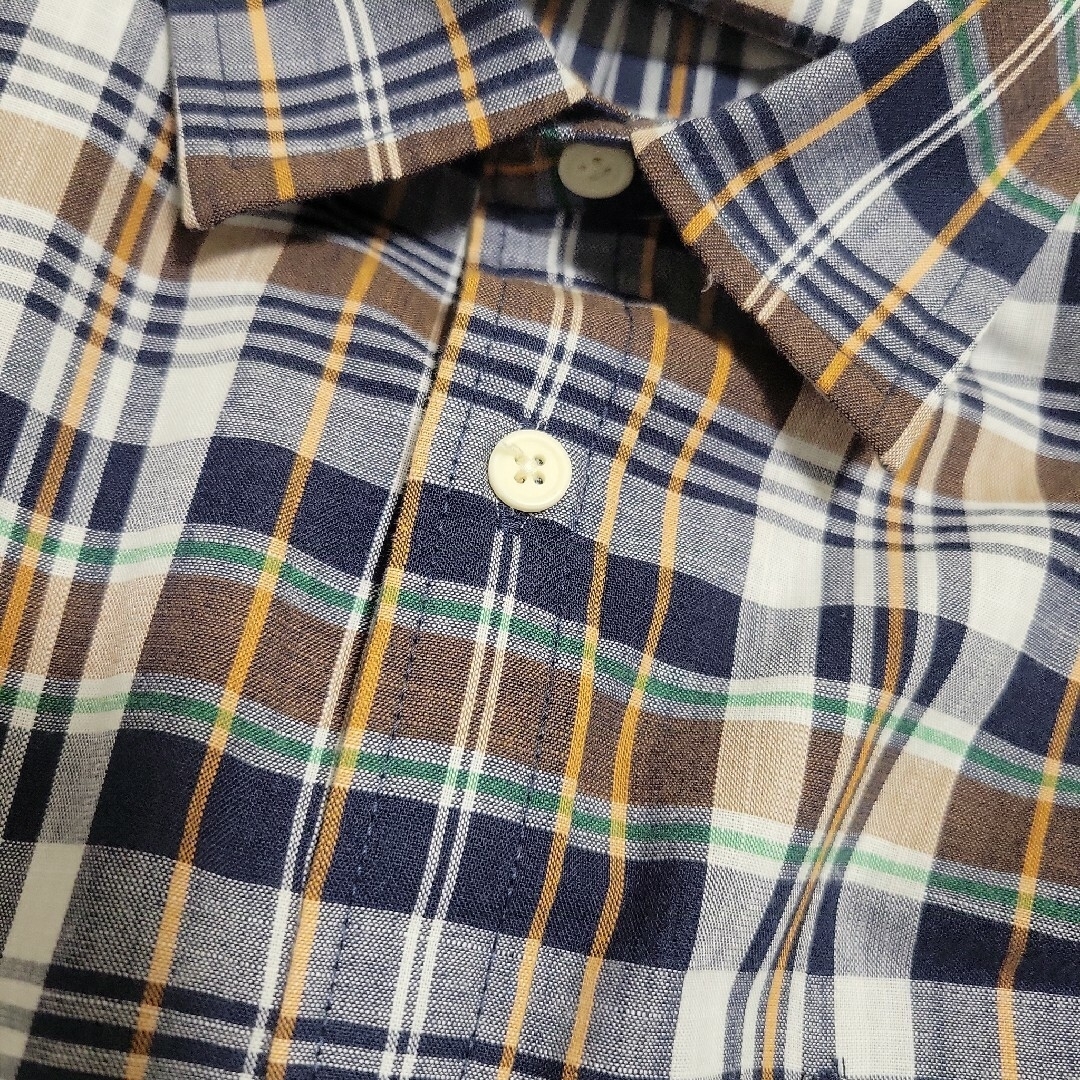 AEON(イオン)の美品　チェック柄 半袖シャツ 4L　ビッグサイズ　3XL レディースのトップス(シャツ/ブラウス(半袖/袖なし))の商品写真