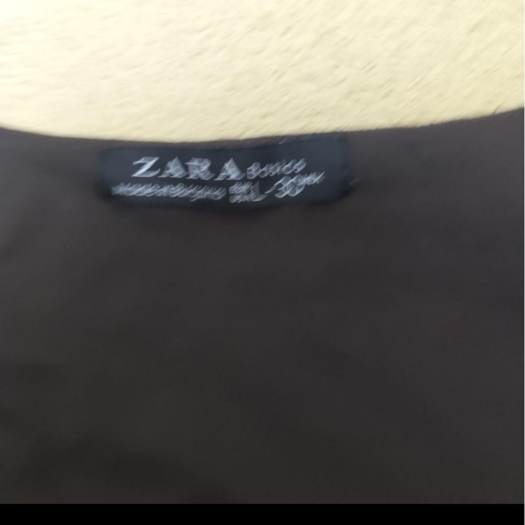 ZARA(ザラ)のZARA ブラック ノースリーブ トップス レディースのトップス(カットソー(半袖/袖なし))の商品写真