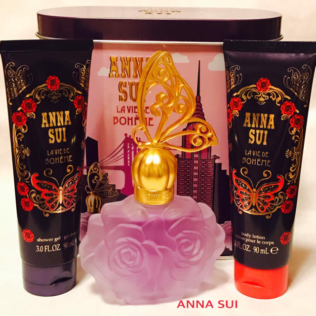 ANNA SUI(アナスイ)の【新品 美品】ANNA SUI コフレ ラ ヴィ ドゥ ポエム コフレ コスメ/美容の香水(香水(女性用))の商品写真