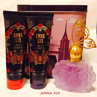 アナスイ(ANNA SUI)の【新品 美品】ANNA SUI コフレ ラ ヴィ ドゥ ポエム コフレ(香水(女性用))