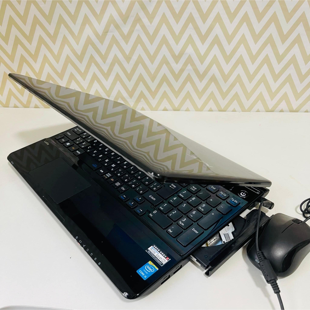NEC(エヌイーシー)のT352 NECノートパソコンi5メモリ8G高速SSDサクサクWindows11 スマホ/家電/カメラのPC/タブレット(ノートPC)の商品写真
