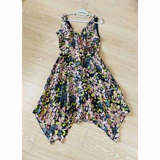 BCBGMAXAZRIA - 【美品】BCBG MAXAZRIA　ノースリーブサマーワンピース　サイズ02