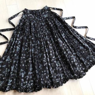 カネコイサオ(KANEKO ISAO)のカネコイサオ 勿忘草 ピコフリル 編み上げりぼん タブリエ オーバースカート(ロングスカート)