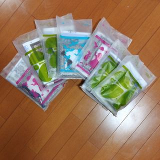 フェリシモ(FELISSIMO)のフェリシモ　アンティークレースのデザインと刺しゅうのマリアージュ(生地/糸)