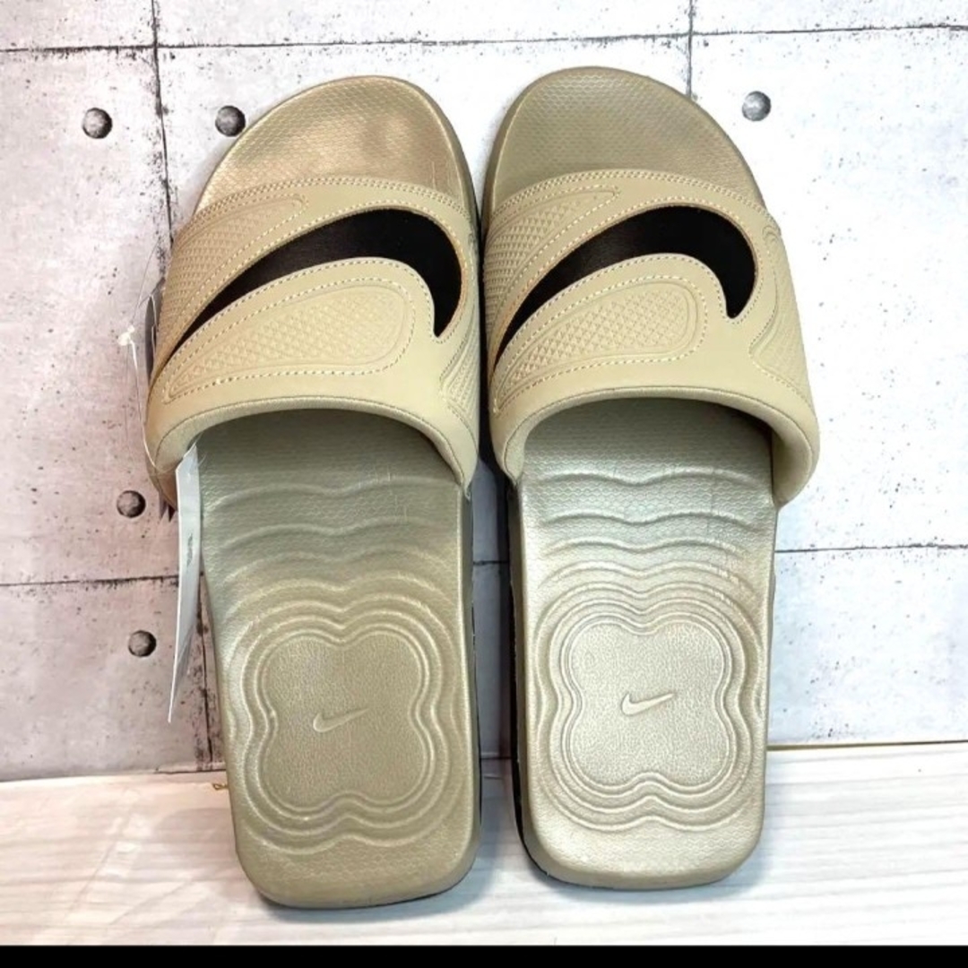 NIKE(ナイキ)の[箱付き　上質な履き心地♪] メンズスライド　ナイキ　エア　マックス　シロ　32 メンズの靴/シューズ(サンダル)の商品写真