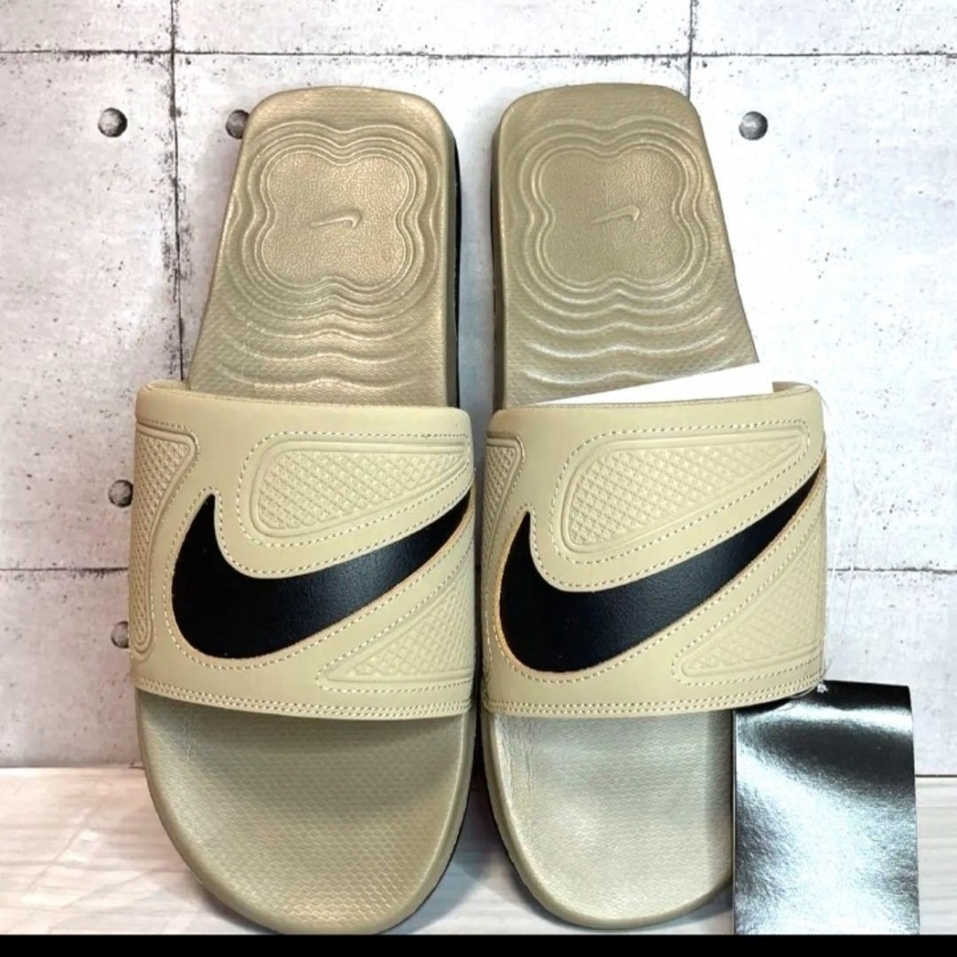 NIKE(ナイキ)の[箱付き　上質な履き心地♪] メンズスライド　ナイキ　エア　マックス　シロ　32 メンズの靴/シューズ(サンダル)の商品写真