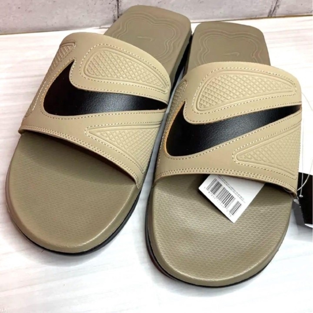 NIKE(ナイキ)の[箱付き　上質な履き心地♪] メンズスライド　ナイキ　エア　マックス　シロ　32 メンズの靴/シューズ(サンダル)の商品写真
