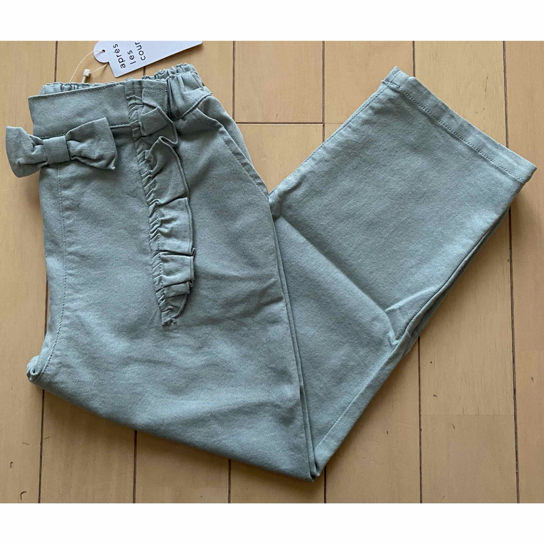 apres les cours(アプレレクール)のアプレレクール フリルリボンストレートパンツ 7分丈 140 キッズ/ベビー/マタニティのキッズ服女の子用(90cm~)(パンツ/スパッツ)の商品写真
