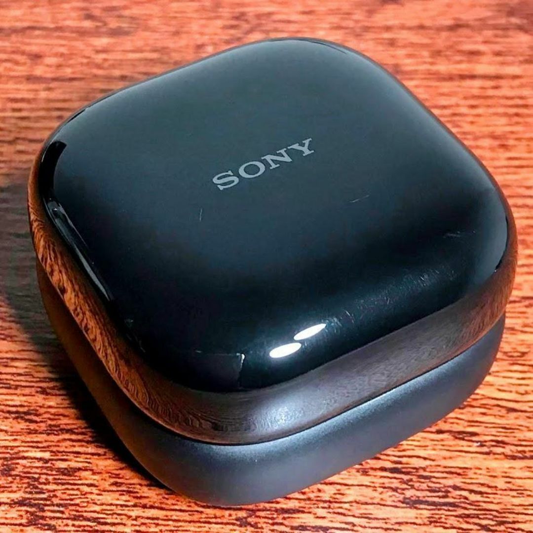 【リファービッシュ品・傷あり】LinkBuds Open★充電ケース★ブラック スマホ/家電/カメラのオーディオ機器(ヘッドフォン/イヤフォン)の商品写真