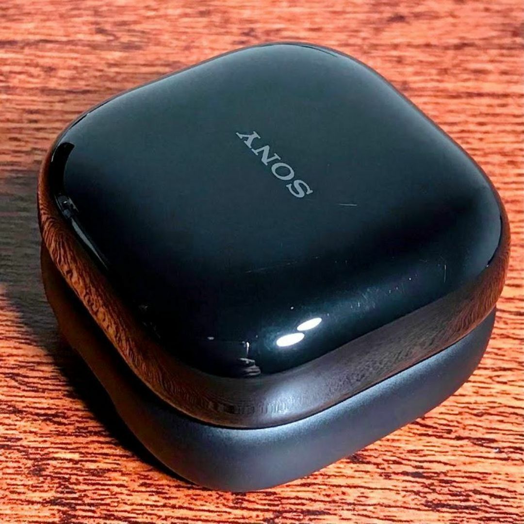【リファービッシュ品・傷あり】LinkBuds Open★充電ケース★ブラック スマホ/家電/カメラのオーディオ機器(ヘッドフォン/イヤフォン)の商品写真
