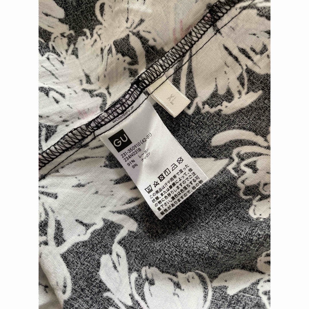GU(ジーユー)のGU 花柄レーヨンワンピース　XL ブラック レディースのワンピース(ロングワンピース/マキシワンピース)の商品写真