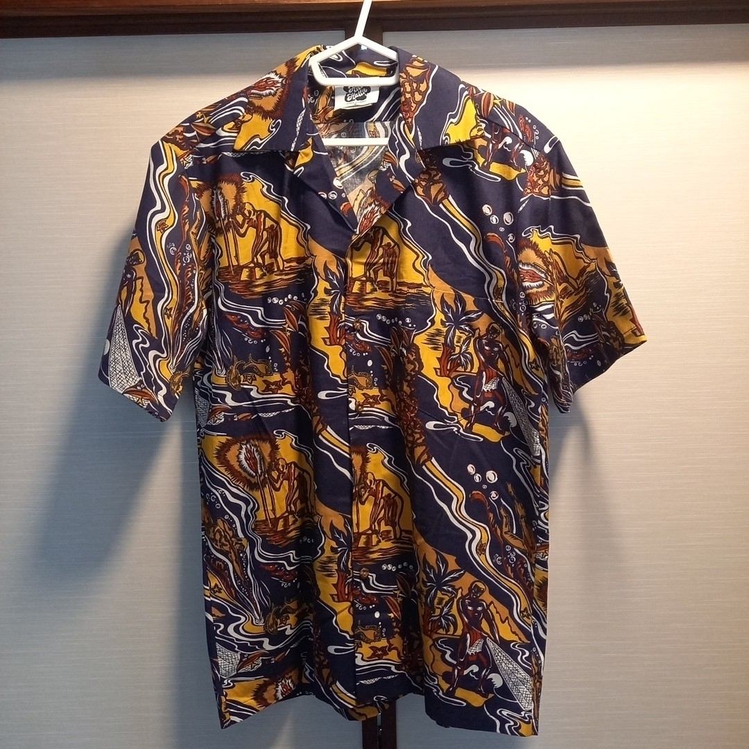 Hilo Hattie綿アロハシャツ紺 海の漁風景S新品未使用 メンズのトップス(シャツ)の商品写真