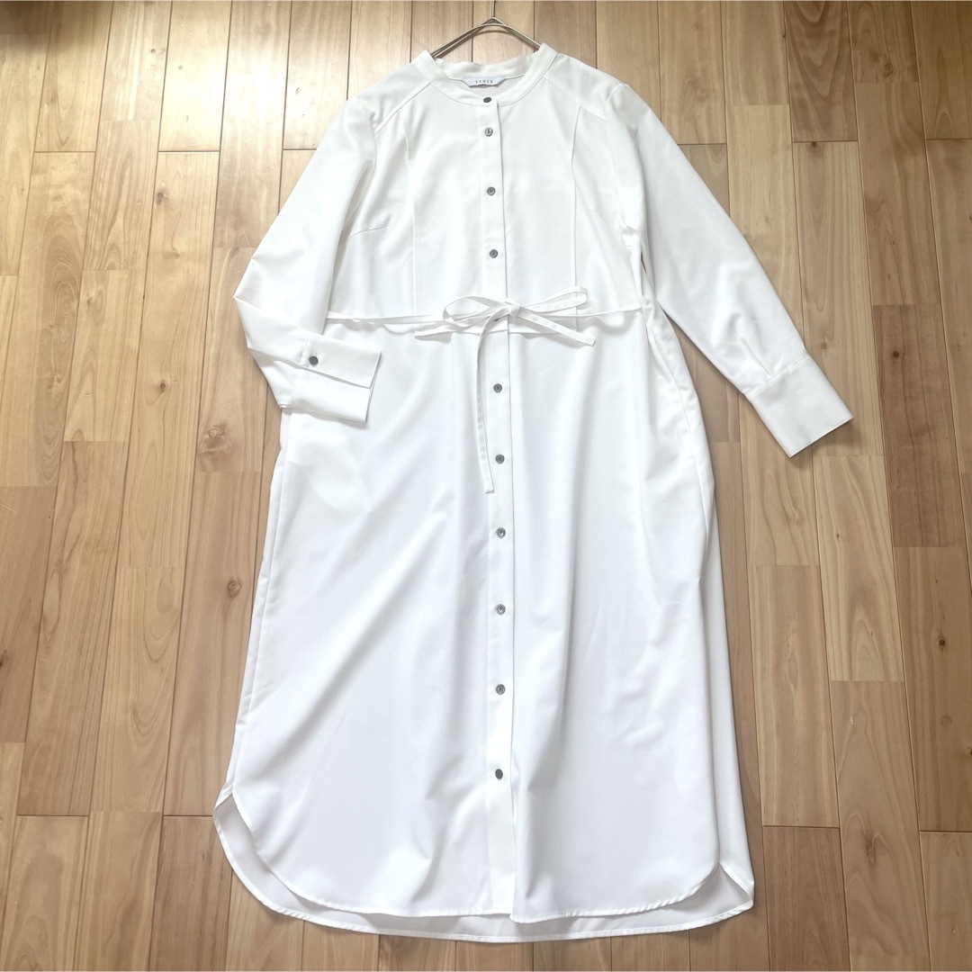 美品！trois トロワ Reflaxウェザークロスワンピース ロング 白 レディースのワンピース(ロングワンピース/マキシワンピース)の商品写真