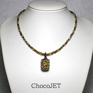 チェコビーズ・プレート・スクエアネックレス ゴールド・ブラック 両面金色黒色 (ネックレス)