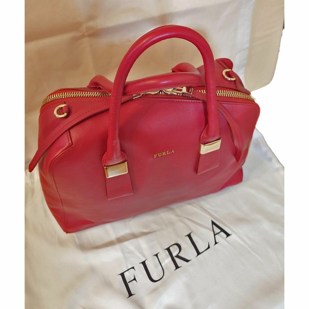 【美品】FURLA 赤 レザー ショルダーバッグ FURLA - 【FURLA】フルラ レザーバッグ 赤/ショルダー付・保存