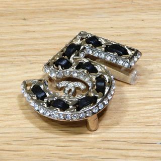 シャネル(CHANEL)の新品未使用 シャネル ココマーク No.5 ブローチ ラインストーン B23P(ブローチ/コサージュ)