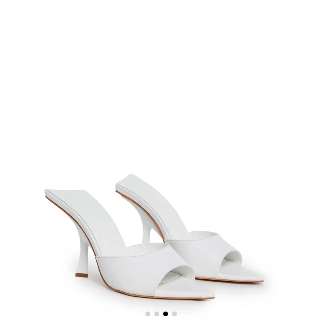 CUTIE ESCAPE PEEP TOE HEELS - WHITE レディースの靴/シューズ(ハイヒール/パンプス)の商品写真
