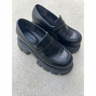 エモダ(EMODA)のemoda タンクソールバルキーローファー(ローファー/革靴)