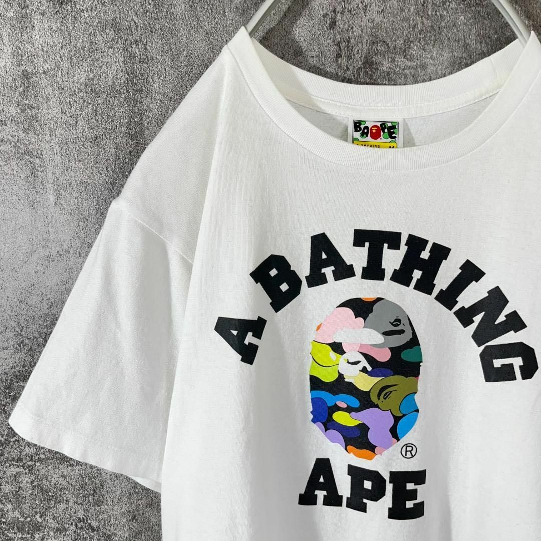 [大人気]　アベイシングエイプ　Tシャツ　大猿　カレッジロゴ　カラフルカモ メンズのトップス(Tシャツ/カットソー(七分/長袖))の商品写真