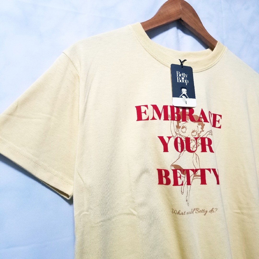 Betty Boop(ベティブープ)のBettyBoop　Tシャツ　ベティーブープ　レディース　L.サイズ　薄黄色 レディースのトップス(Tシャツ(半袖/袖なし))の商品写真