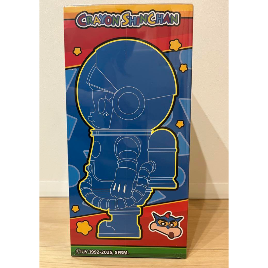 POPMART MEGA SPACE MOLLY 400%クレヨンしんちゃん MEGA SPACE MOLLY 400%+100% Crayon Shinchan - POP MART (Canada)