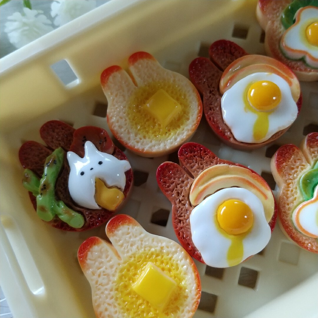 フードコンテナ付デコパーツ #1290 うさぎ型トースト ハンドメイドのおもちゃ(ミニチュア)の商品写真