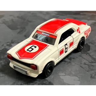 トミカシリーズ(トミカシリーズ)の日産スカイライン  箱スカ　2000GT-R レーシング　赤白(ミニカー)