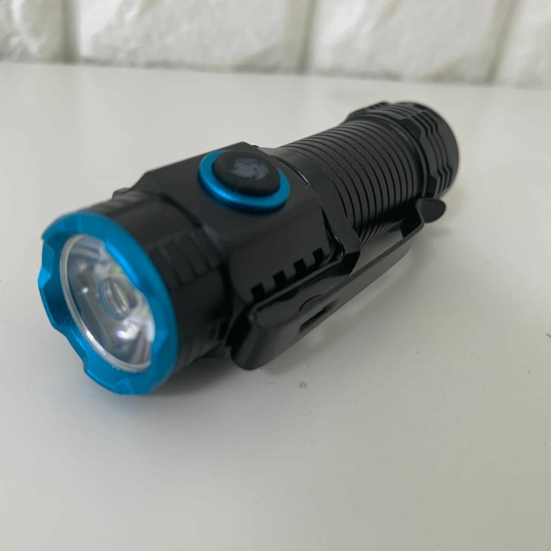 新品 本格派 懐中電灯 LT-837 充電式LEDライト1000ルーメン 爆光 スポーツ/アウトドアのアウトドア(ライト/ランタン)の商品写真