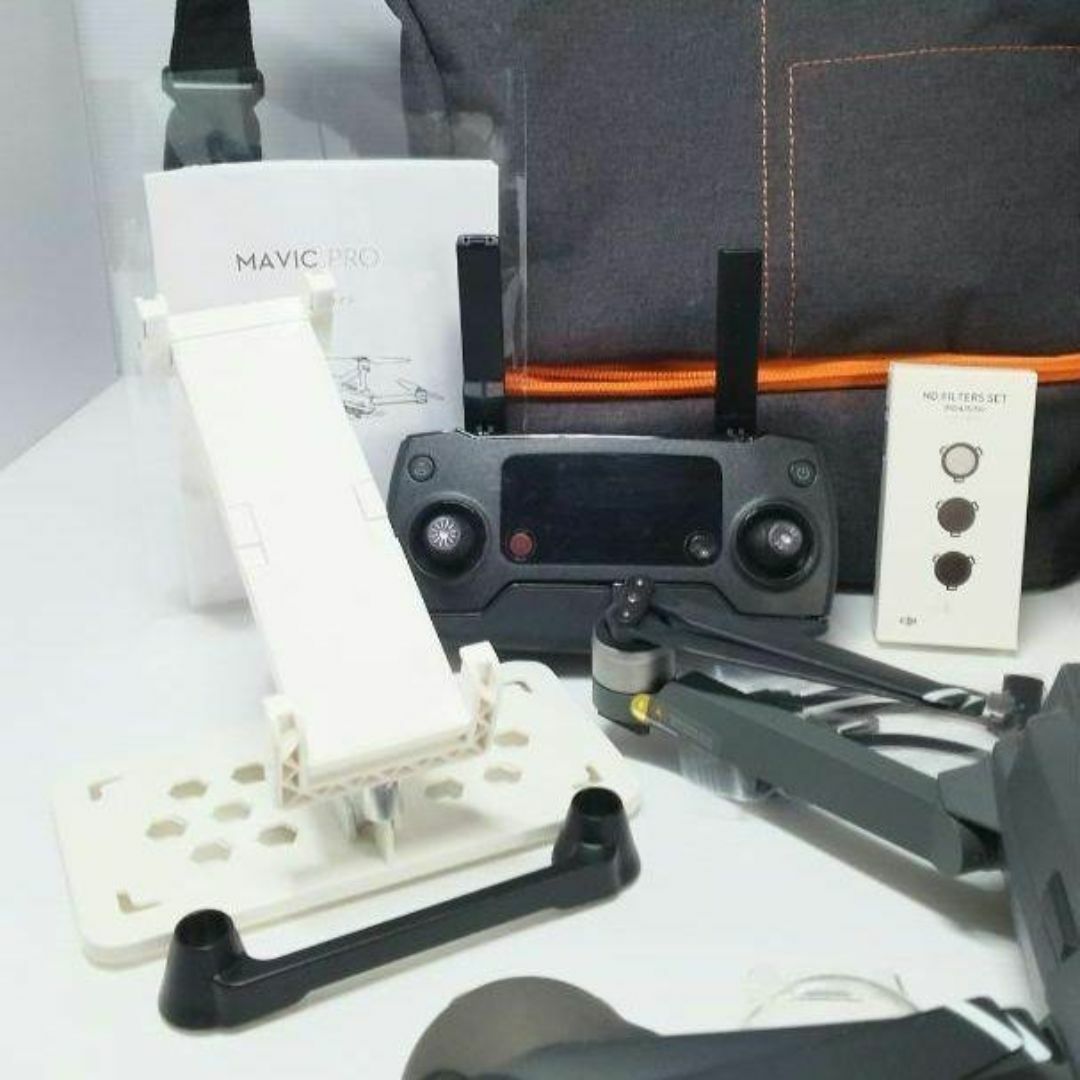 ドローン DJI Mavic Pro 収納バッグセット エンタメ/ホビーのおもちゃ/ぬいぐるみ(ホビーラジコン)の商品写真