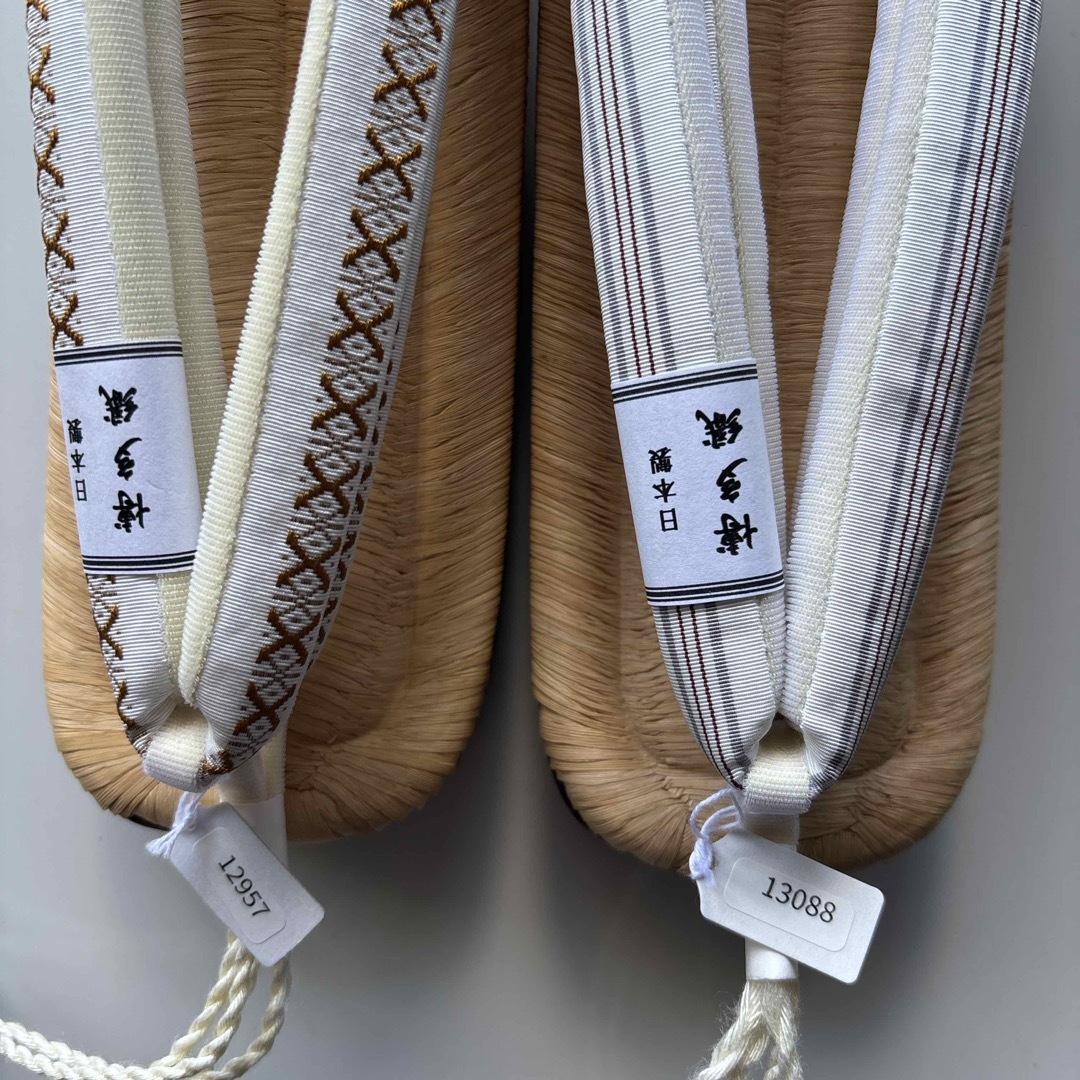 畳表の桐下駄　舟形　サイズM 鼻緒が選べます レディースの靴/シューズ(下駄/草履)の商品写真
