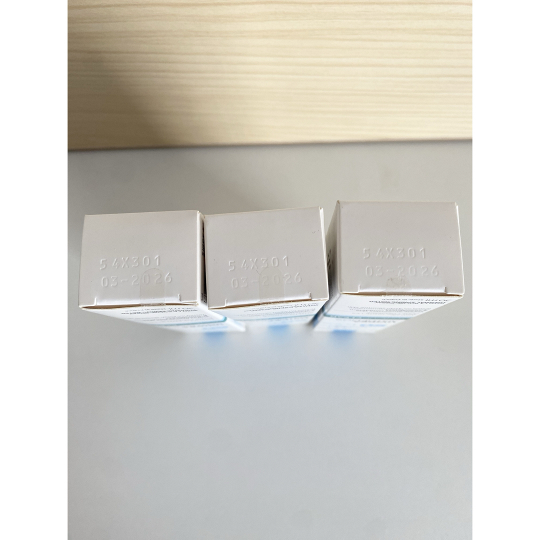 ラロッシュポゼ　トーンアップ　クリア 30ml 3本セット① コスメ/美容のベースメイク/化粧品(化粧下地)の商品写真