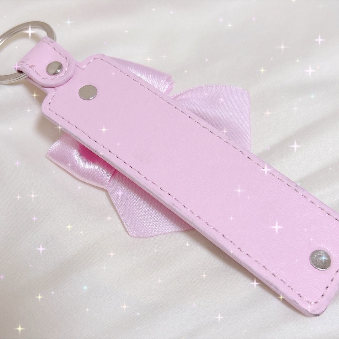ピンクリボン＊ハンドメイドキーホルダー ハンドメイドのアクセサリー(キーホルダー/ストラップ)の商品写真
