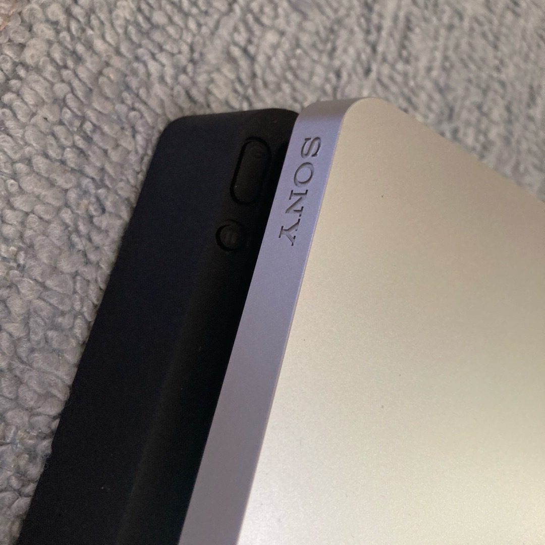 PlayStation4(プレイステーション4)のPlayStation 4 グランツーリスモモデル完品動作確認済 エンタメ/ホビーのゲームソフト/ゲーム機本体(家庭用ゲーム機本体)の商品写真