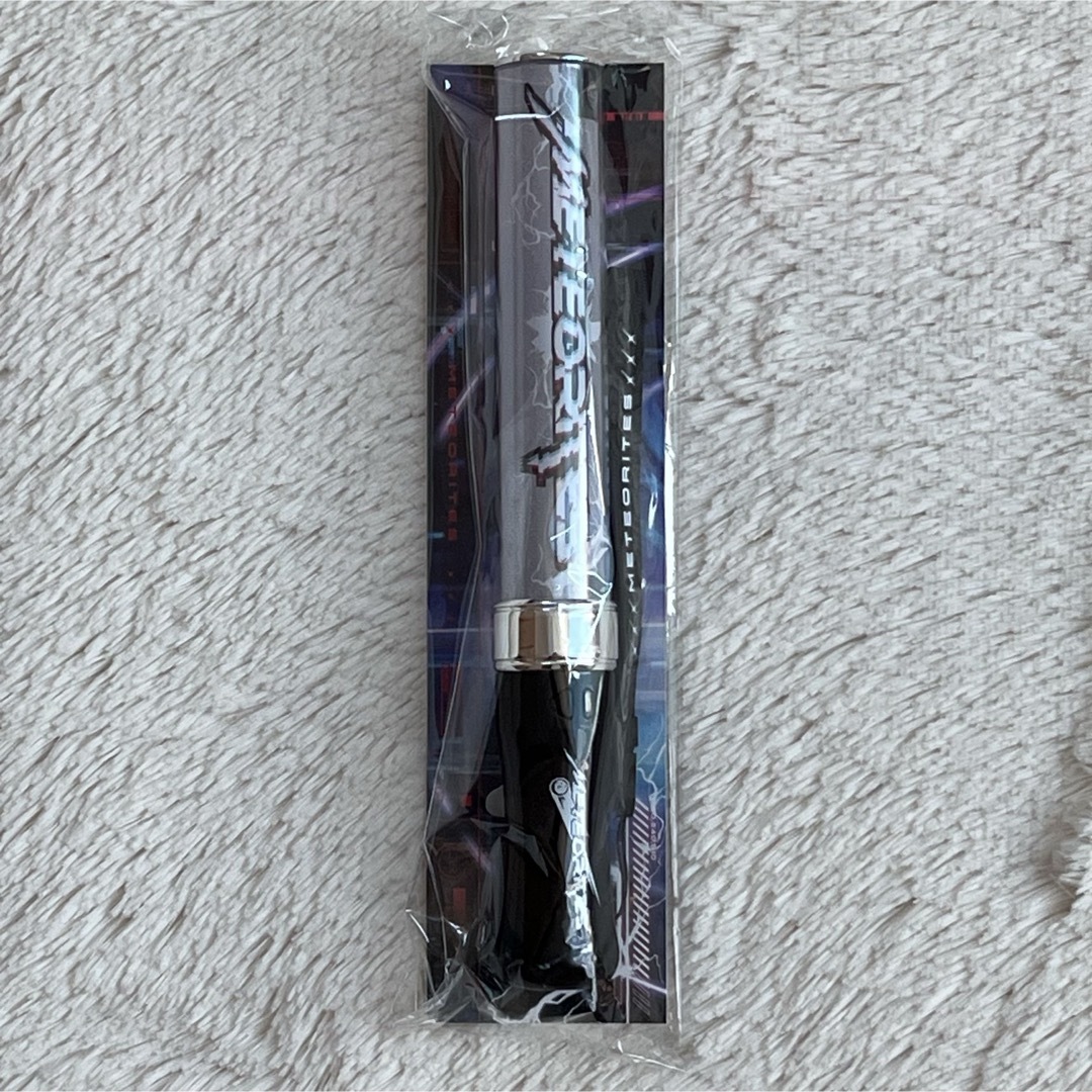 ペンライト　めておら FIRST 1MPACT- ver. 新品未開封 エンタメ/ホビーのタレントグッズ(アイドルグッズ)の商品写真