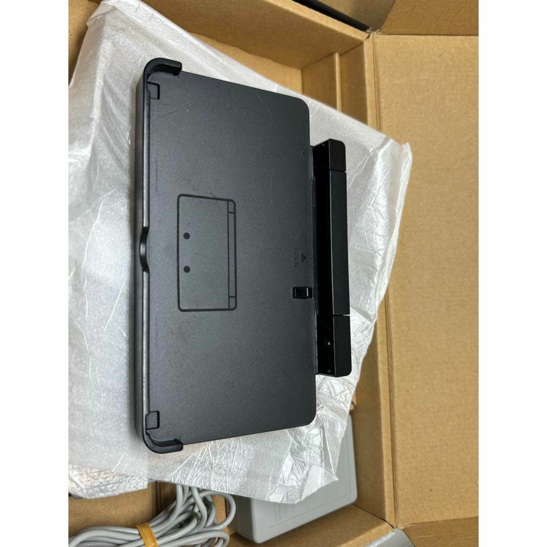 箱付き完品✨Nintendo 任天堂 3DS コスモブラック エンタメ/ホビーのゲームソフト/ゲーム機本体(携帯用ゲーム機本体)の商品写真