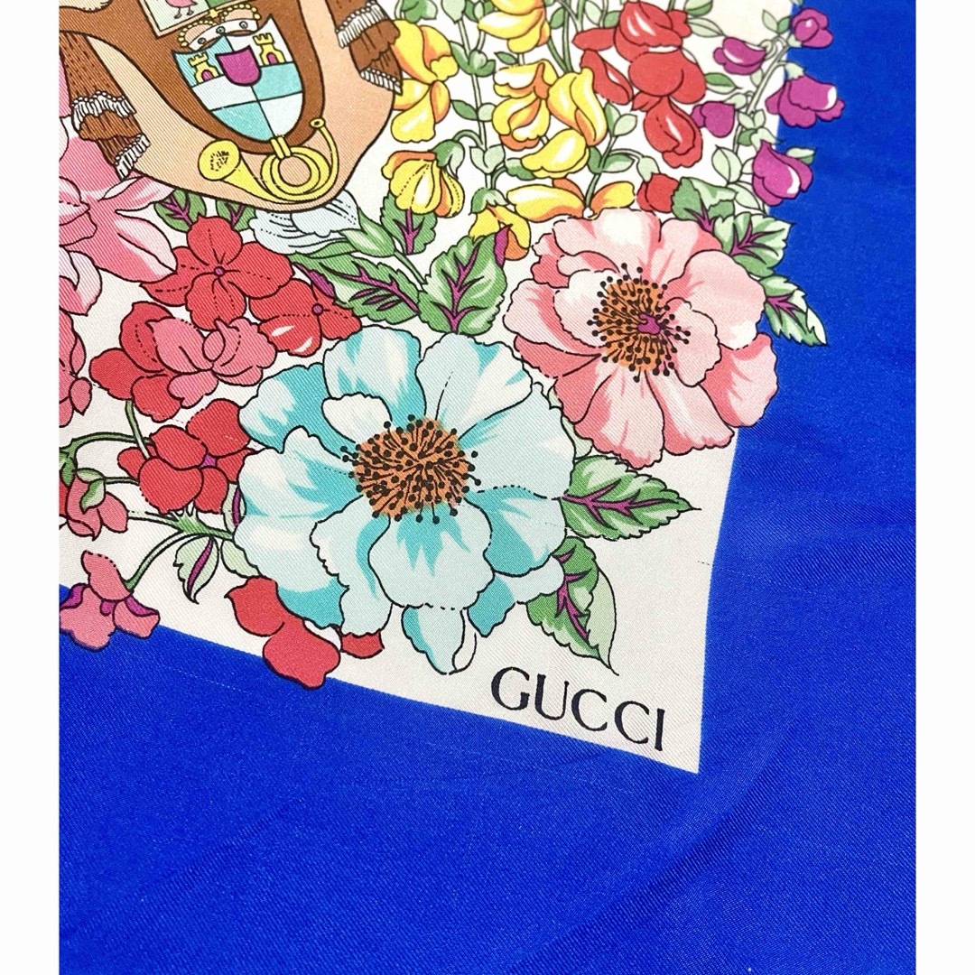 GUCCI シルク バンダナ・スカーフ GUCCI - GUCCI シルク 大判スカーフ フラワー、 馬車、ブルー系