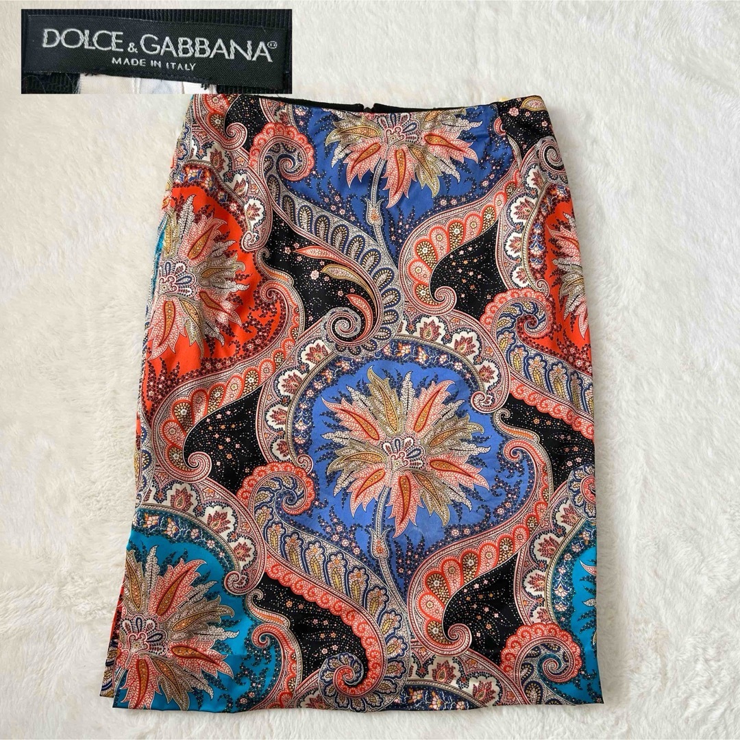 DOLCE&GABBANA(ドルチェアンドガッバーナ)のDOLCE&GABBANA ドルチェアンドガッパーナ ペイズリー柄 スカート レディースのスカート(ひざ丈スカート)の商品写真