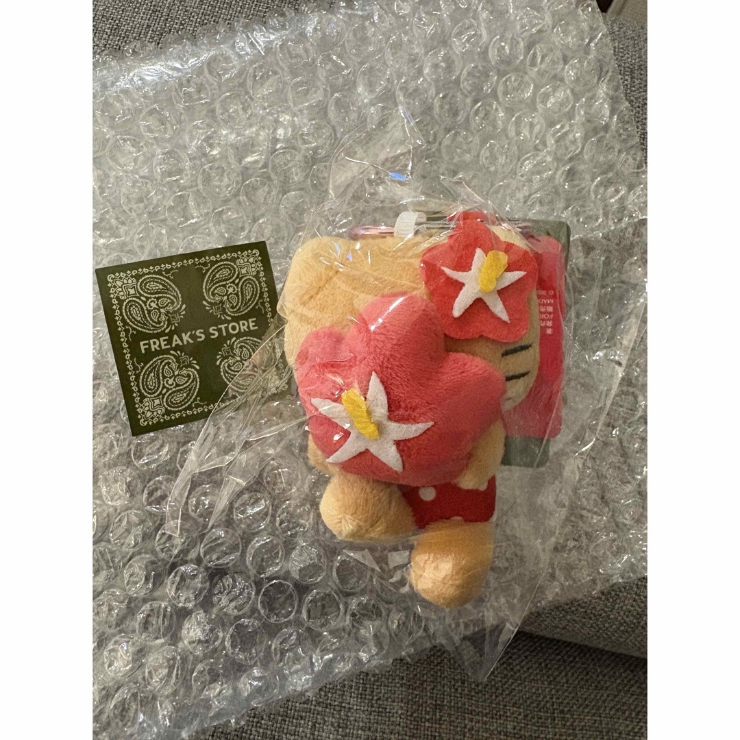 FREAK'S STORE(フリークスストア)の新品タグ付 FREAK'S STORE 日焼けキティちゃん サマーチャーム エンタメ/ホビーのおもちゃ/ぬいぐるみ(キャラクターグッズ)の商品写真