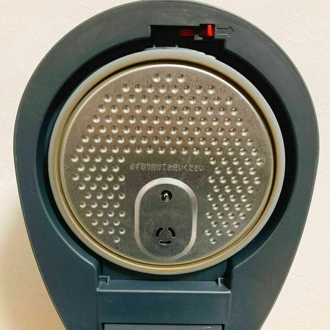 アイリスオーヤマ(アイリスオーヤマ)の【美品】アイリスオーヤマ IHジャー炊飯器 RC-IL30 グレー 3合炊き スマホ/家電/カメラの調理家電(炊飯器)の商品写真